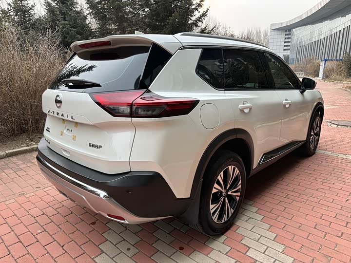 Фото 23 - Nissan X-Trail