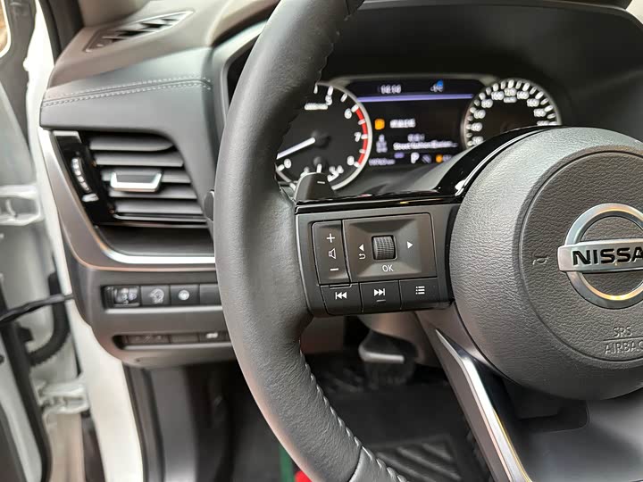 Фото 8 - Nissan X-Trail