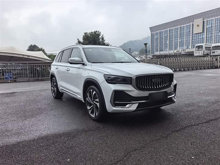 Фото 12 - Geely Monjaro