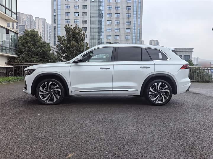 Фото 5 - Geely Monjaro