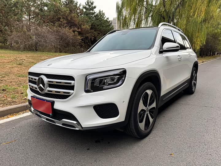 Фото 1 - Mercedes-Benz GLB-Class