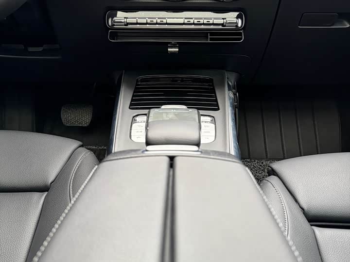 Фото 8 - Mercedes-Benz GLB-Class