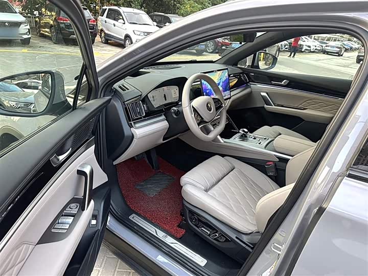 Фото 12 - BYD Tang Hybrid/EV