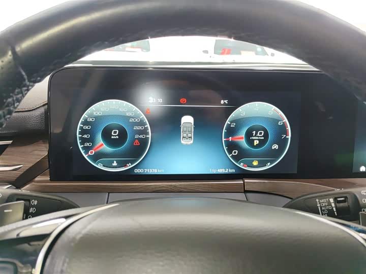 Фото 12 - Ford Equator