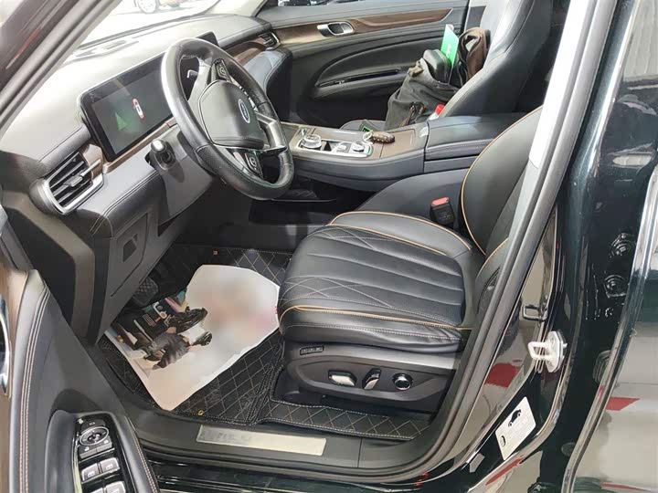 Фото 15 - Ford Equator