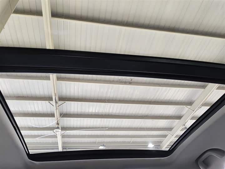 Фото 18 - Ford Equator