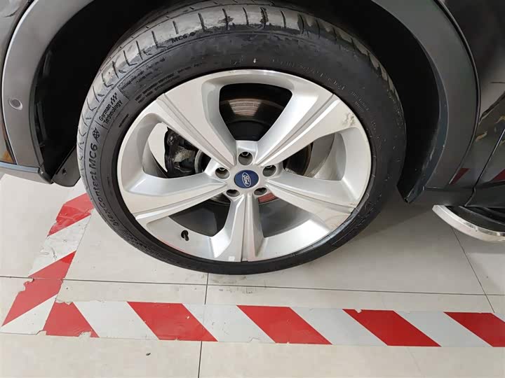 Фото 23 - Ford Equator