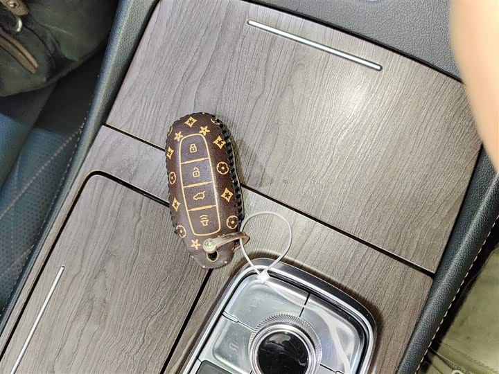 Фото 9 - Ford Equator