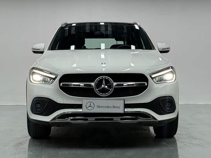 Фото 2 - Mercedes-Benz GLA-Class
