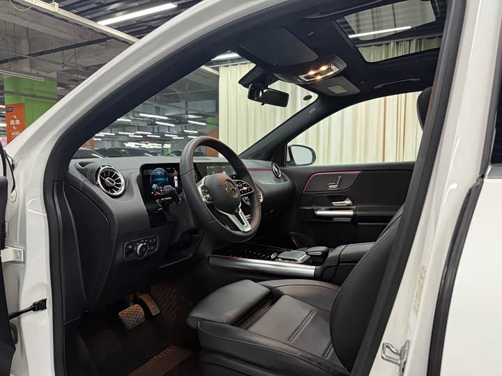 Фото 8 - Mercedes-Benz GLA-Class