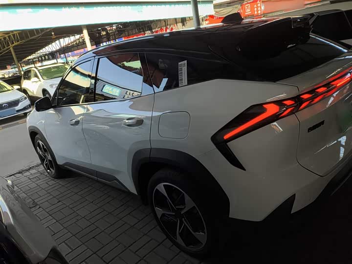 Фото 5 - Geely Galaxy L7