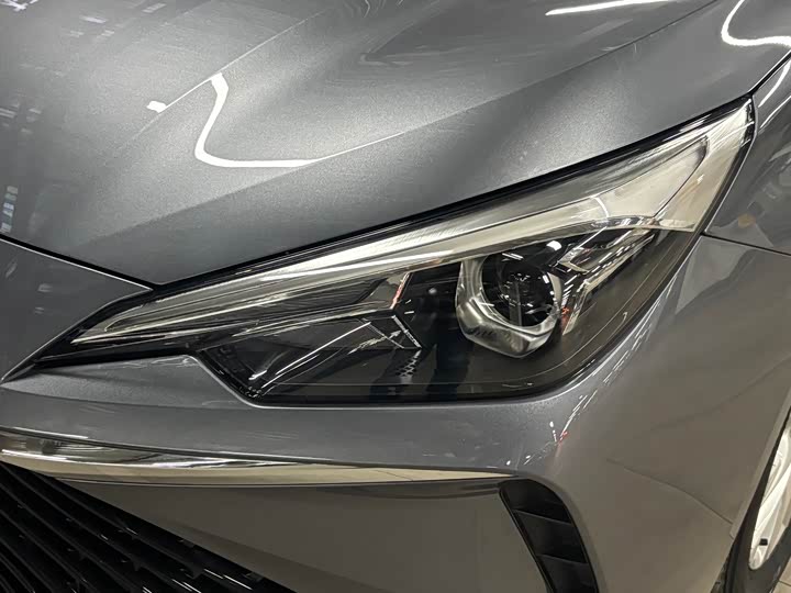 Фото 12 - Roewe i5