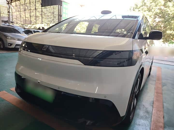 Фото 1 - Zeekr Mix