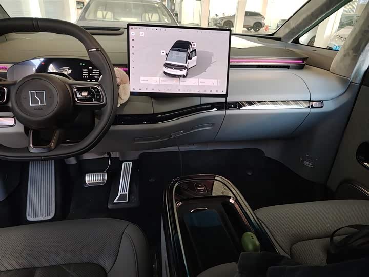 Фото 12 - Zeekr Mix