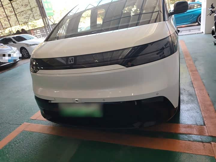 Фото 3 - Zeekr Mix