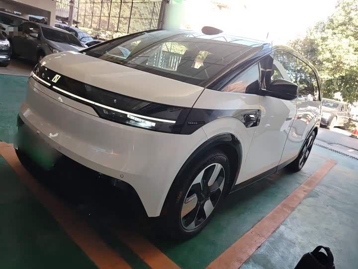 Фото 5 - Zeekr Mix