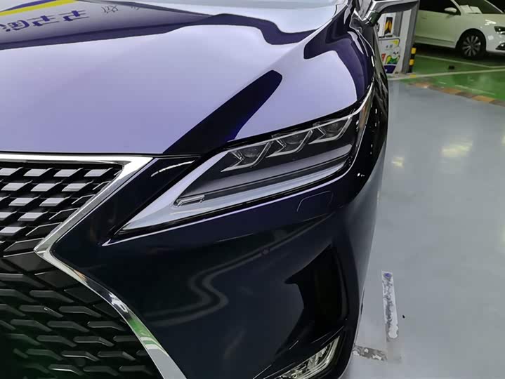 Фото 5 - Lexus RX