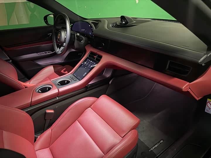 Фото 6 - Porsche Taycan