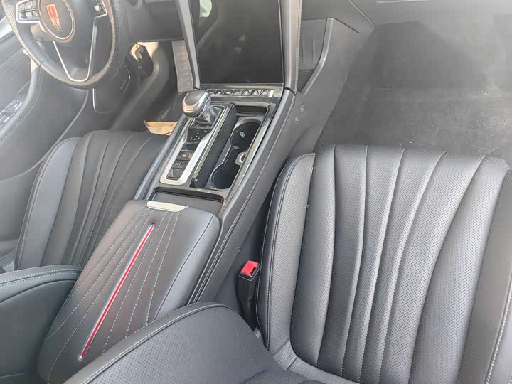 Фото 10 - Hongqi H5