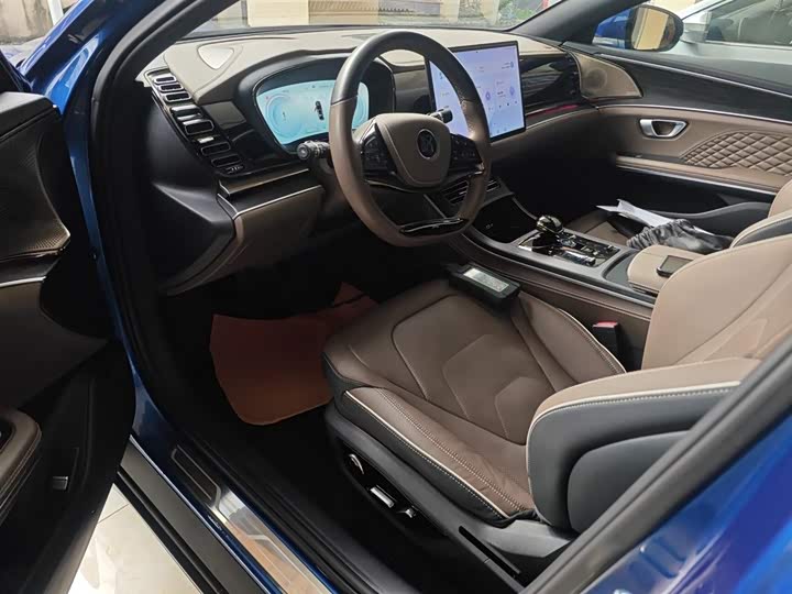 Фото 16 - BYD Han