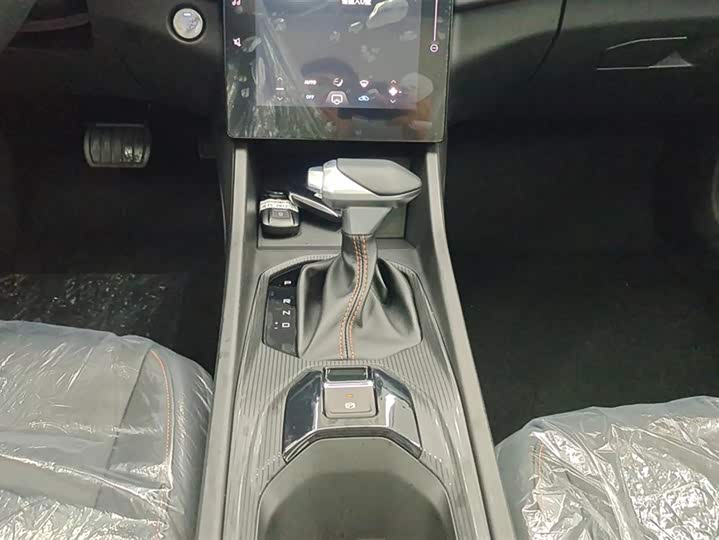 Фото 16 - Dongfeng Aeolus Yixuan GS