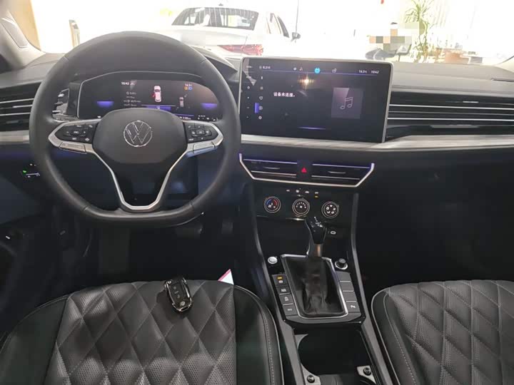 Фото 10 - Volkswagen Sagitar L