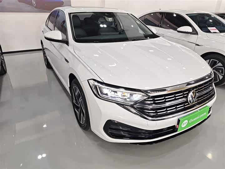 Фото 4 - Volkswagen Sagitar L