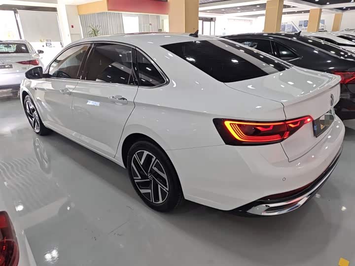 Фото 5 - Volkswagen Sagitar L