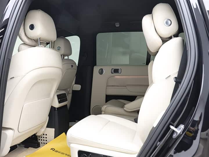 Фото 13 - LiXiang L9