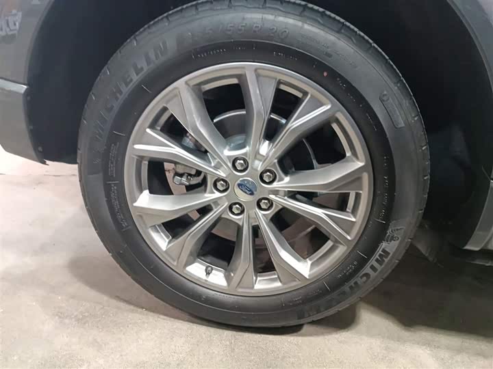 Фото 26 - Ford Explorer