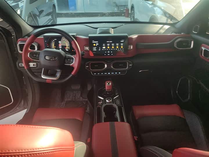 Фото 10 - Geely Icon