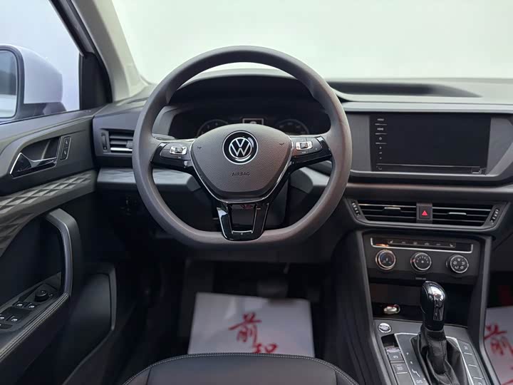 Фото 7 - Volkswagen Tharu