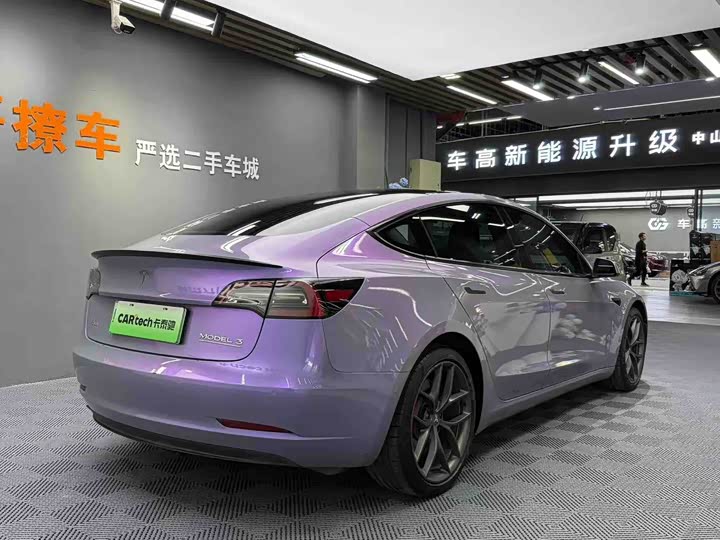 Фото 8 - Tesla Model 3