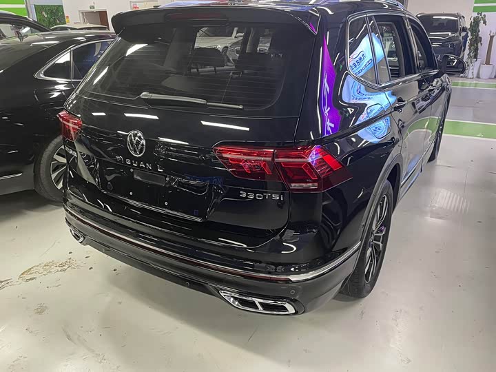 Фото 8 - Volkswagen Tiguan L Pro