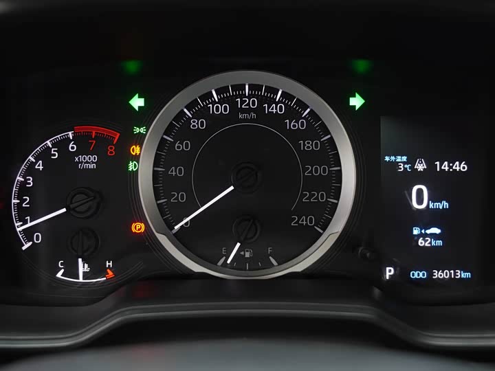 Фото 12 - Toyota Corolla