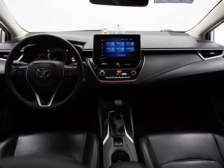 Фото 16 - Toyota Corolla