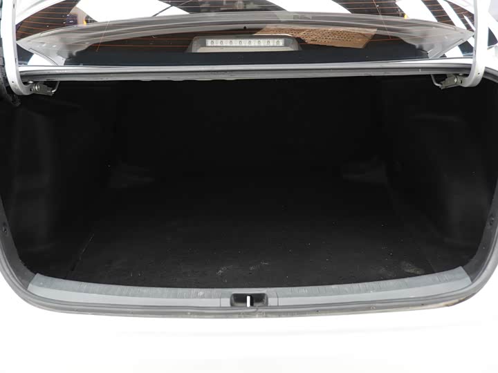 Фото 19 - Toyota Corolla