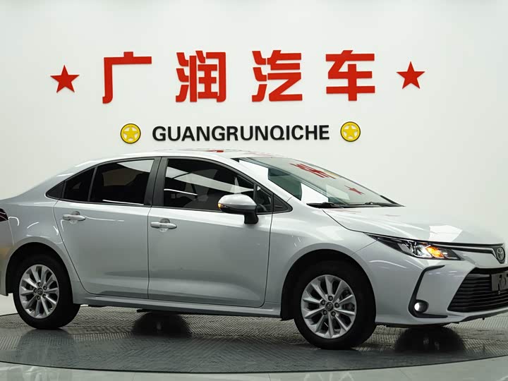 Фото 6 - Toyota Corolla