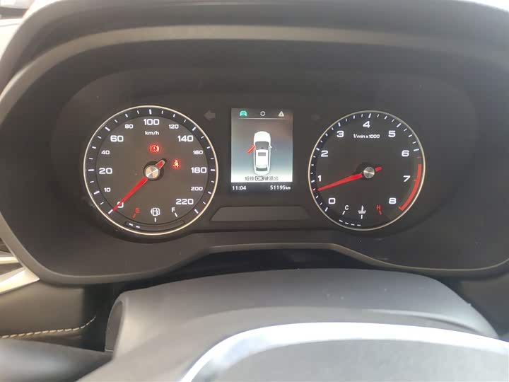 Фото 12 - Roewe i5