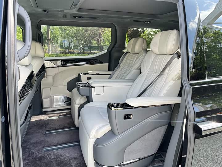 Фото 9 - Zeekr 009