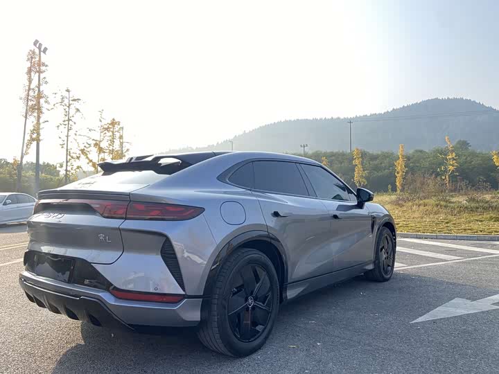 Фото 6 - BYD Song L