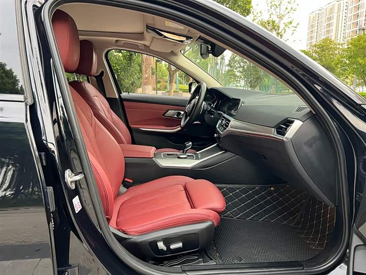 Фото 11 - BMW 3 Series