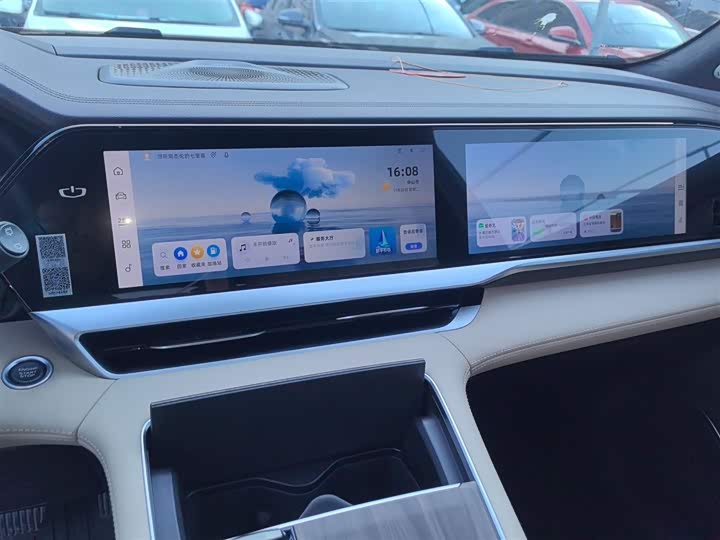 Фото 13 - Geely Monjaro