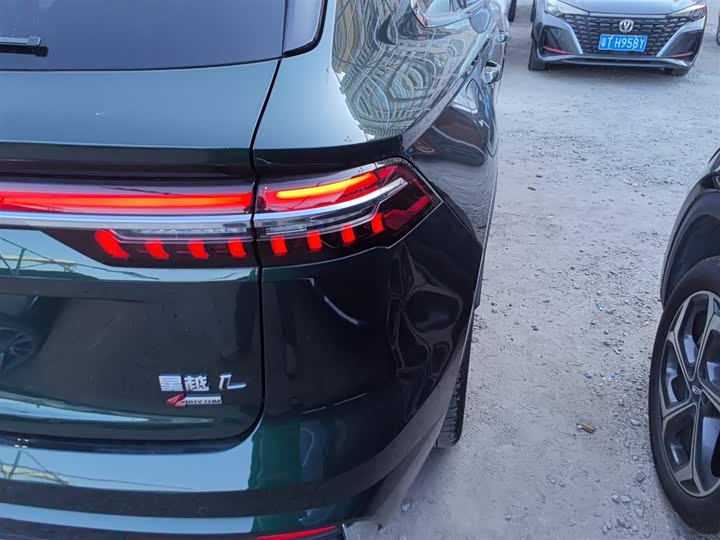 Фото 8 - Geely Monjaro