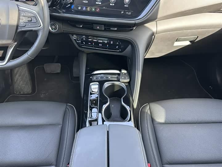 Фото 15 - Buick Envision Plus