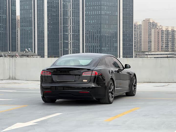 Фото 15 - Tesla Model S