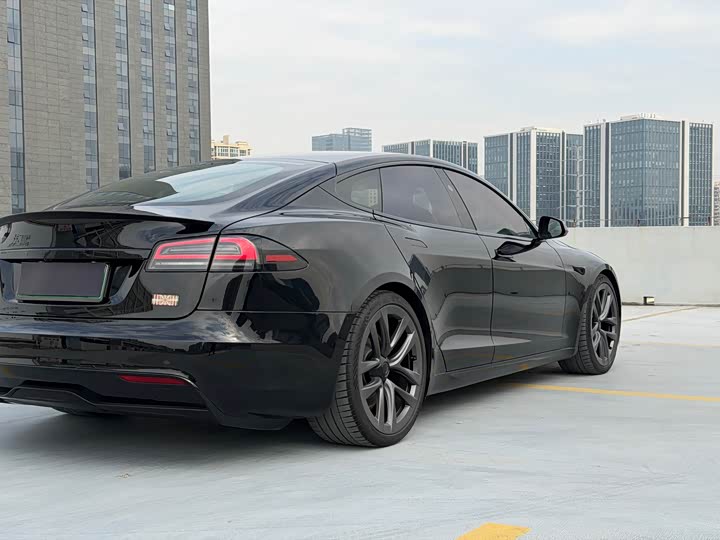 Фото 17 - Tesla Model S