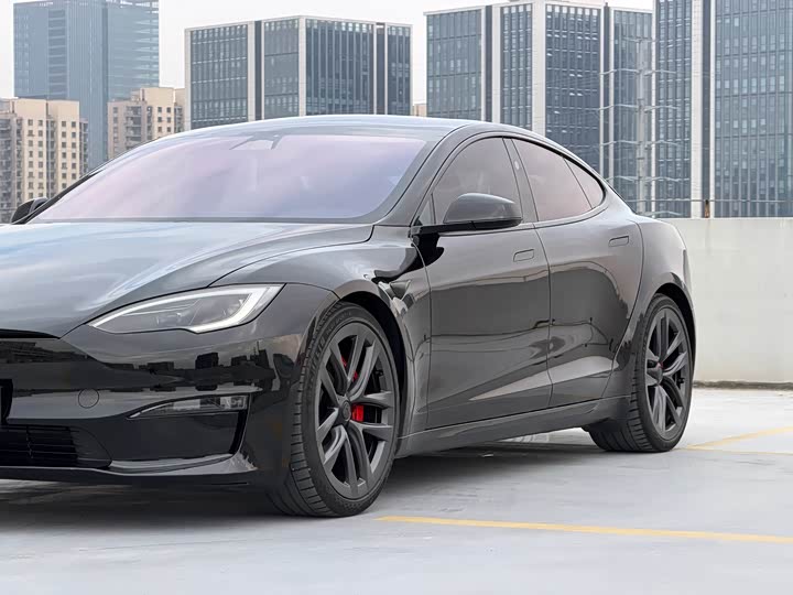 Фото 4 - Tesla Model S