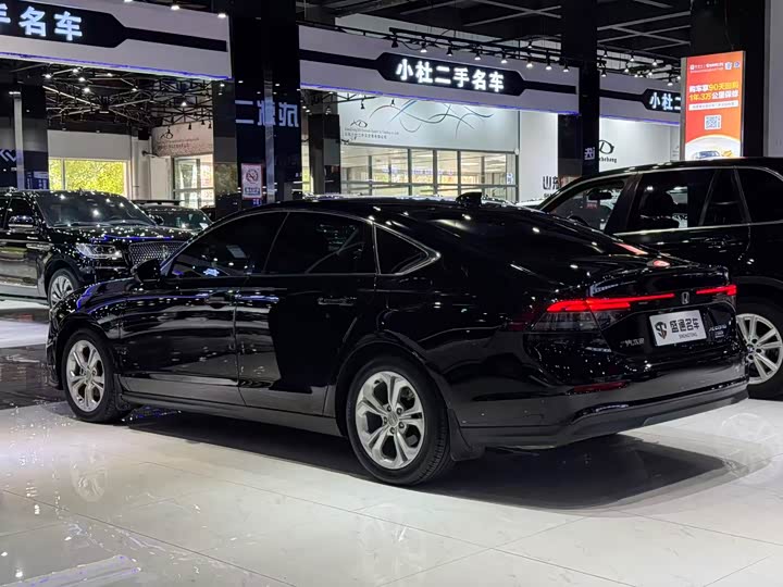 Фото 3 - Honda Accord