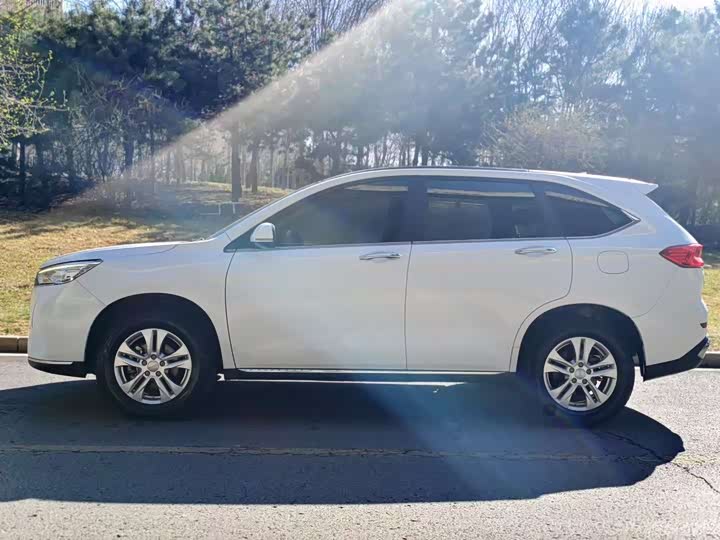 Фото 3 - Haval M6